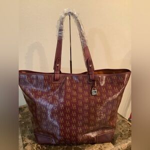 Nwt XL Dooney & Bourke Susanna Tote